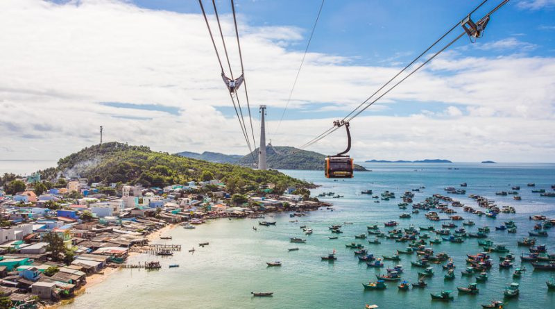 Pho Quoc cable car to pineapple island Hon Tho,